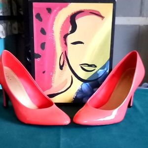 New inbox new with tag poppy hilt heels Fiona size 8 and 1/2